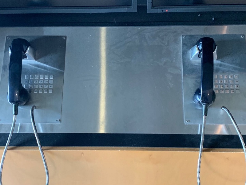 sydney airport public telephone