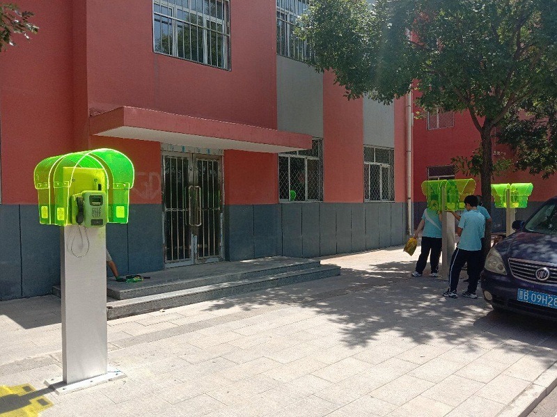 telephone hood transparent